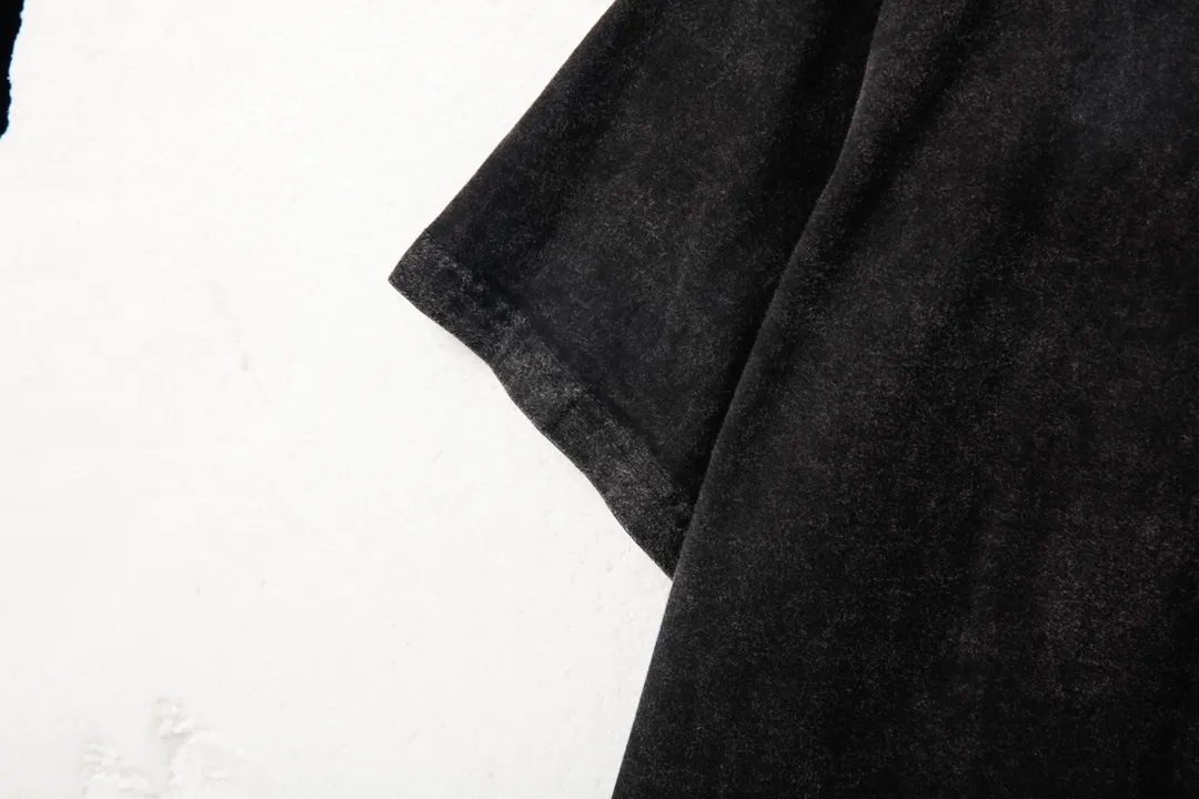 GALLERY. DEPT new short-sleeved T-shirt Style number: D2337 P116 Color: Black Size: S M L XL